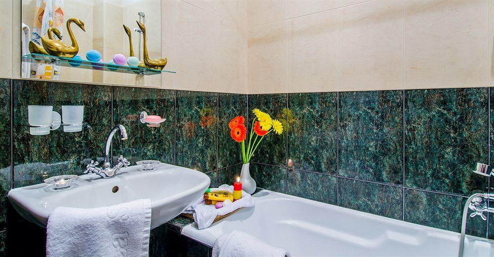 Boutique Apart-Hotel Sherborne Kiev Extérieur photo