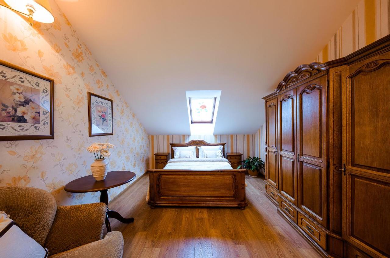 Boutique Apart-Hotel Sherborne Kiev Extérieur photo